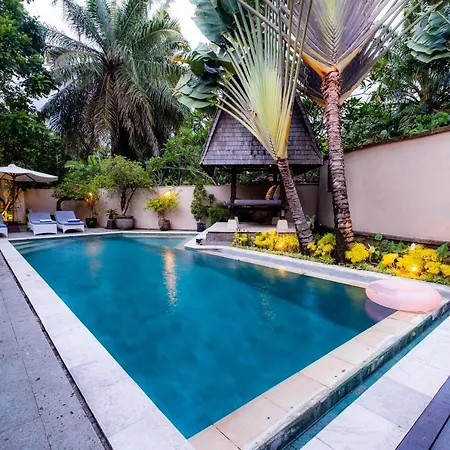 Villa Frangipani Seminyak Exterior photo
